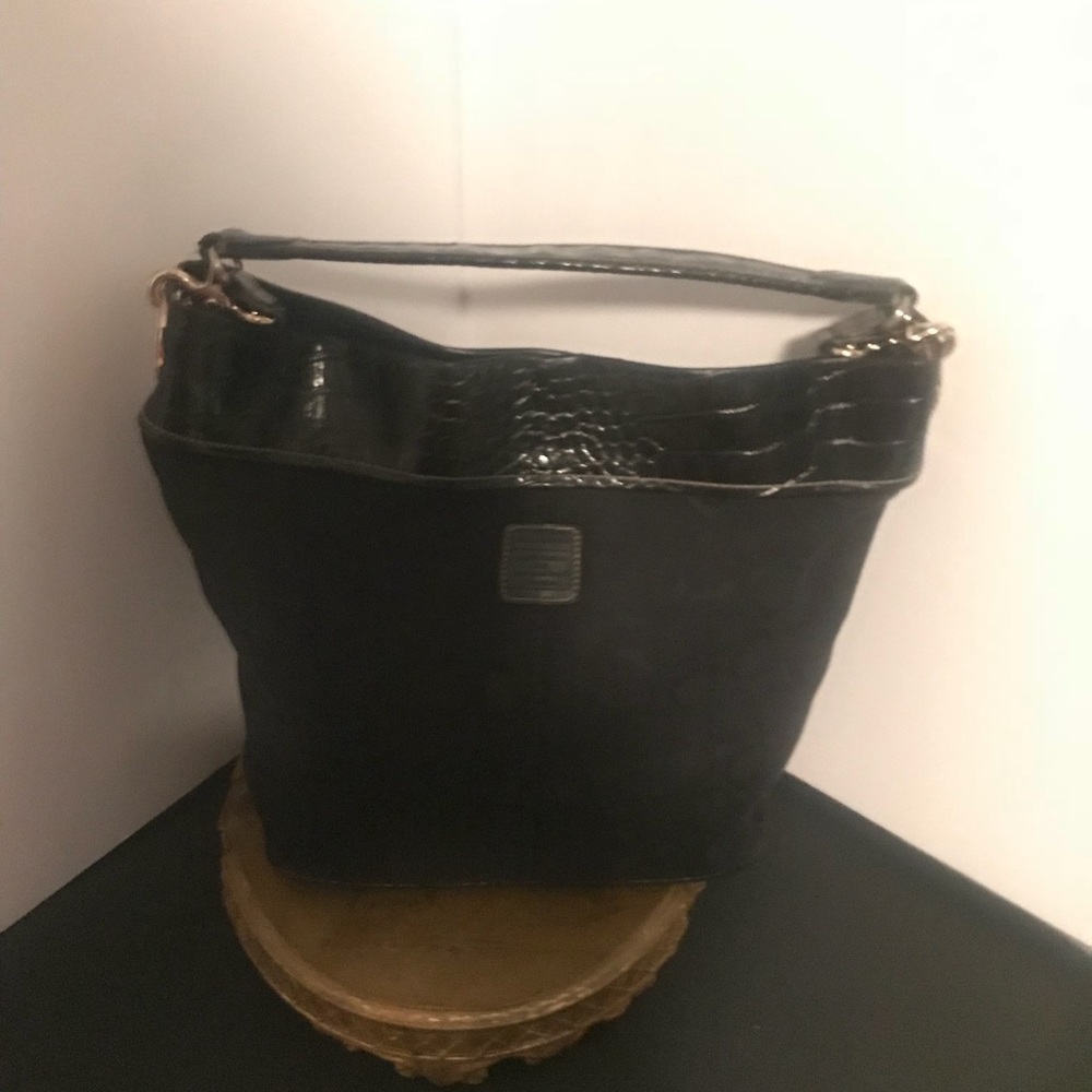 Classic Liz Claiborne canvas leather trim bucket